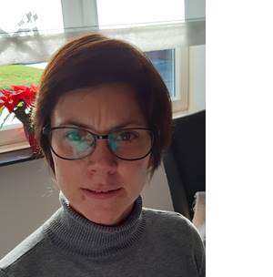 Suzanne Maes
